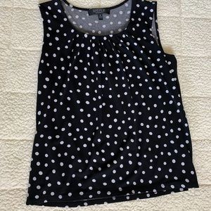 Polkadot sleeveless blouse